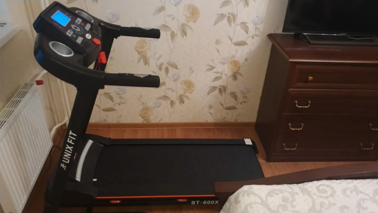 Беговая дорожка UNIXFIT ST-600X + коврик